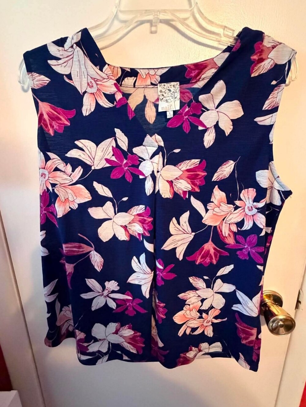 Naif Women's Sleeveless V Neck Floral Top Size Large